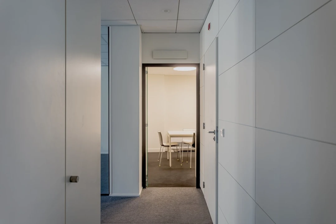 Escritório para Arrendamento em Santo António Foto 13