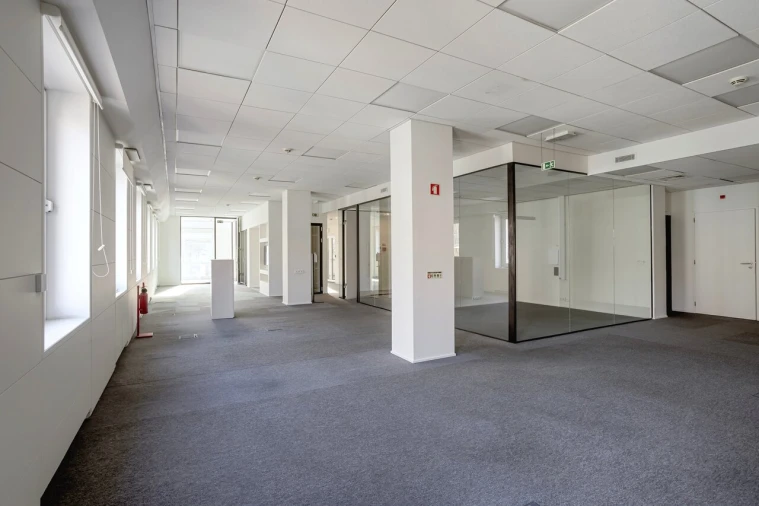 Escritório para Arrendamento em Santo António Foto 2