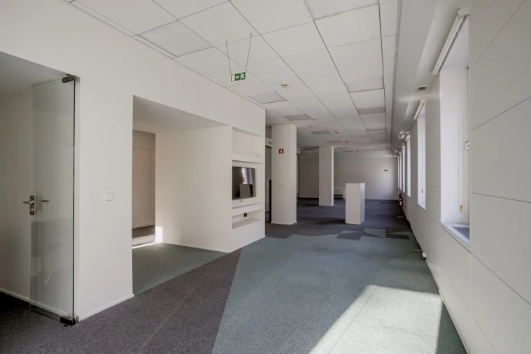 Escritório para Arrendamento em Santo António Foto 10