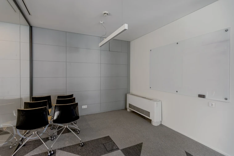 Escritório para Arrendamento em Santo António Foto 14