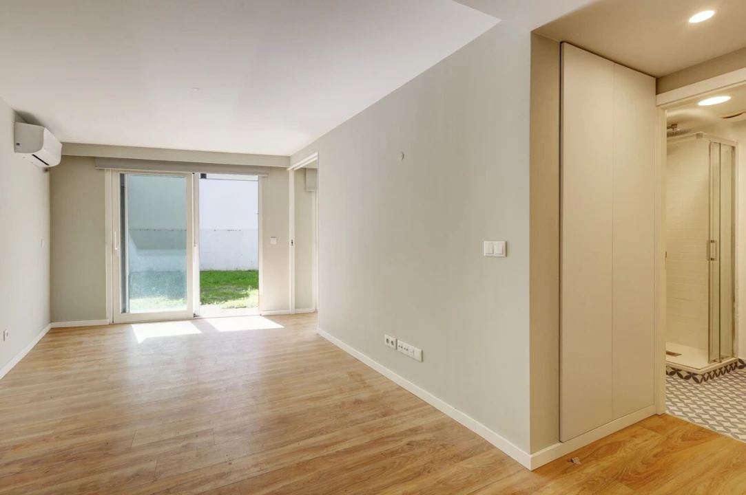 Apartamento T1 para Venda em Santo António Foto 5