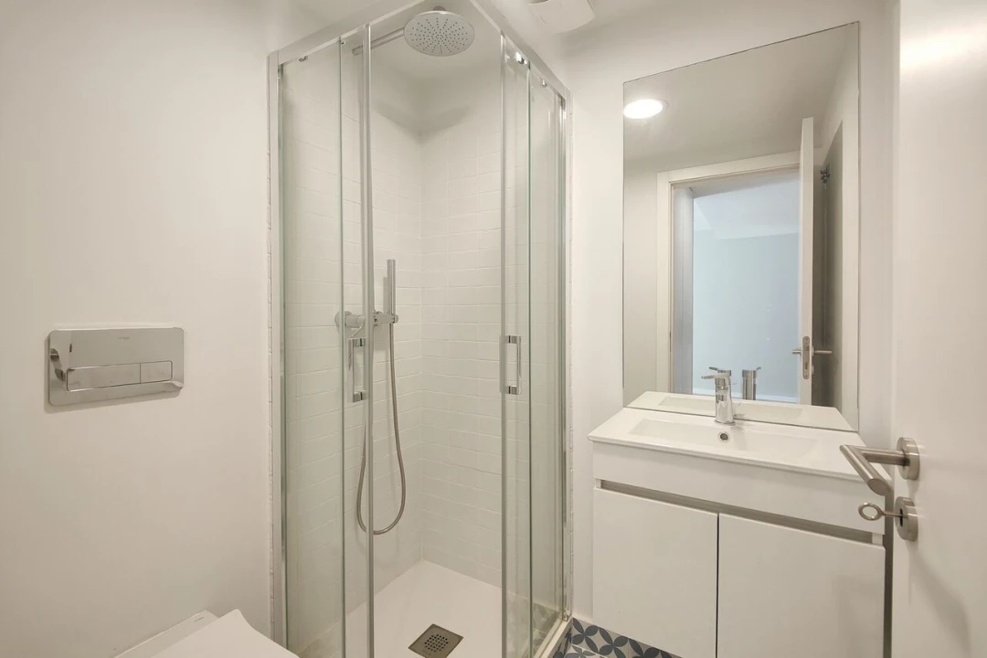 Apartamento T1 para Venda em Santo António Foto 11