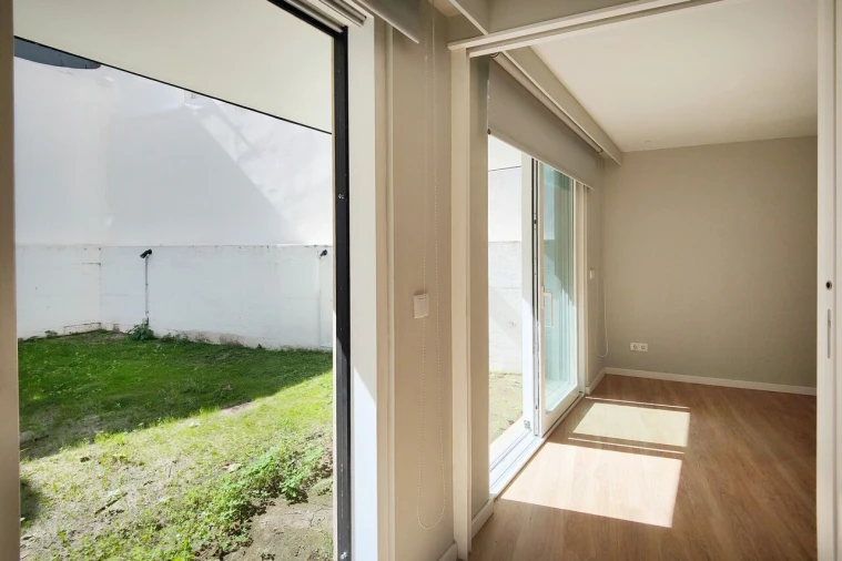 Apartamento T1 para Venda em Santo António Foto 9