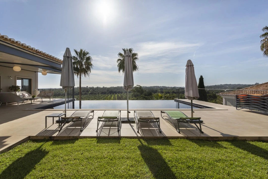 Moradia T5 para Venda em Luz de Tavira e Santo Estêvão Foto 3