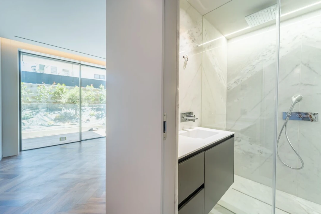 Apartamento T4 para Venda em Lordelo do Ouro e Massarelos Foto 20