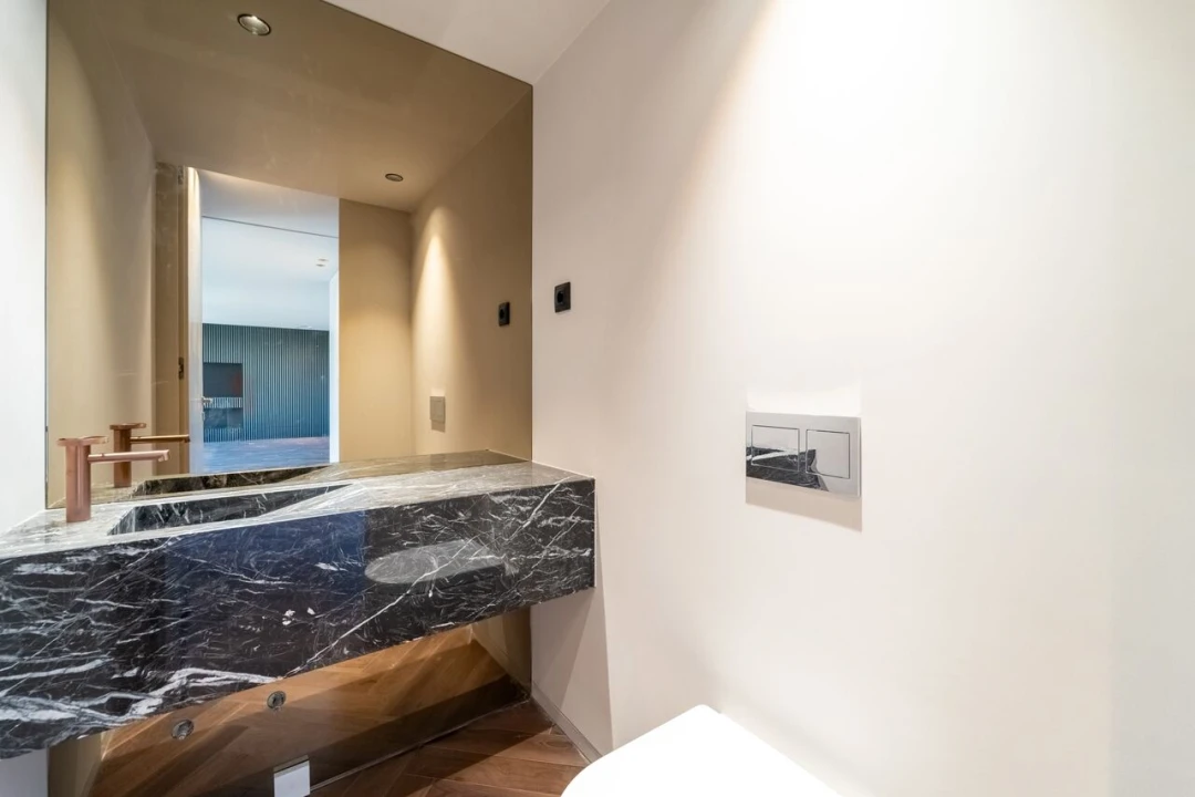 Apartamento T4 para Venda em Lordelo do Ouro e Massarelos Foto 26