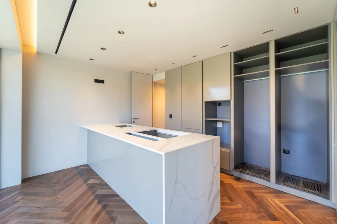 Apartamento T4 para Venda em Lordelo do Ouro e Massarelos Foto 29