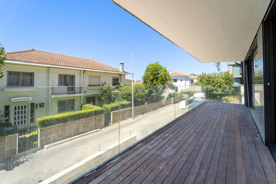 Apartamento T4 para Venda em Lordelo do Ouro e Massarelos Foto 31