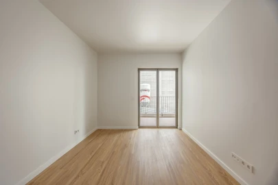 Apartamento T3 para Venda em Santo António dos Cavaleiros e Frielas
