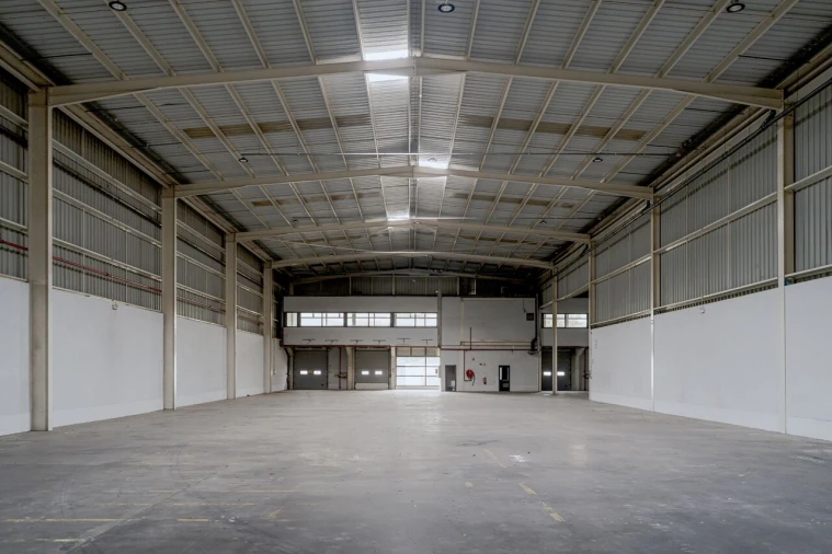 Armazém para Arrendamento em Alverca do Ribatejo e Sobralinho Foto 11