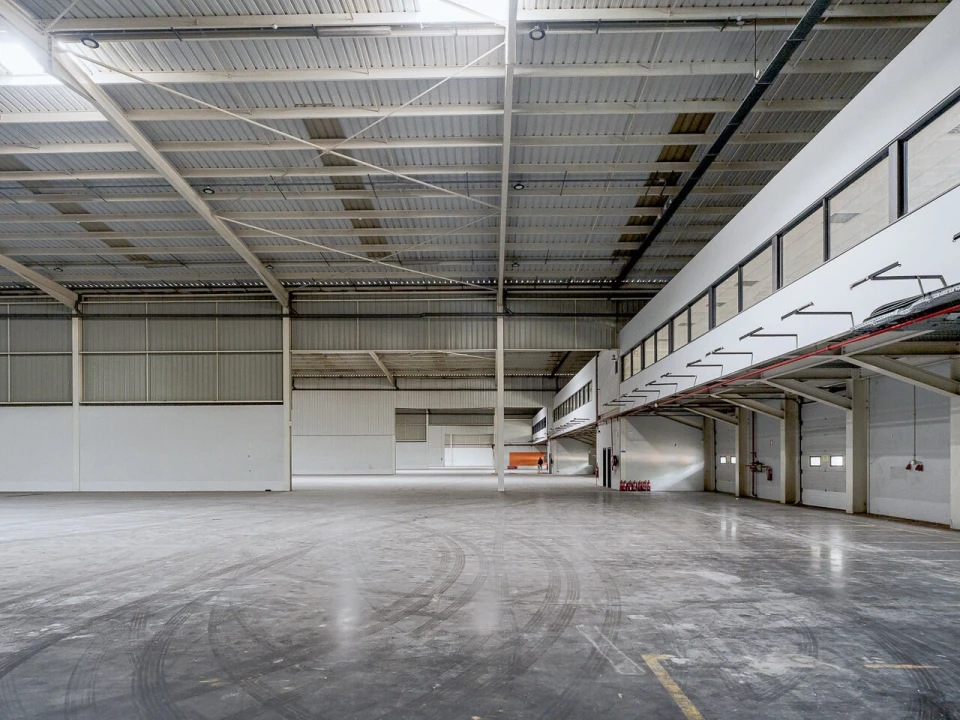 Armazém para Arrendamento em Alverca do Ribatejo e Sobralinho Foto 9