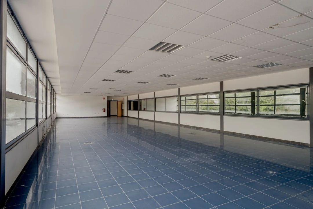 Armazém para Arrendamento em Alverca do Ribatejo e Sobralinho Foto 16