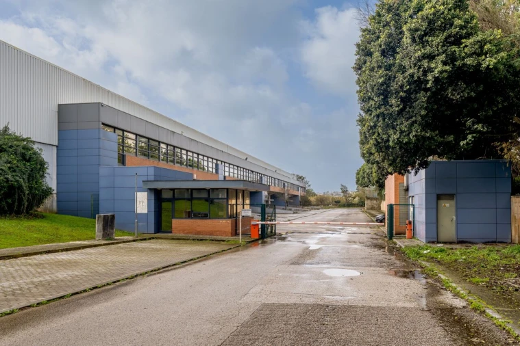 Armazém para Arrendamento em Alverca do Ribatejo e Sobralinho Foto 2