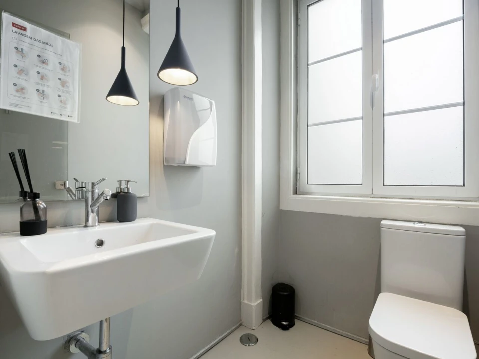 Escritório para Arrendamento em Santo António Foto 18