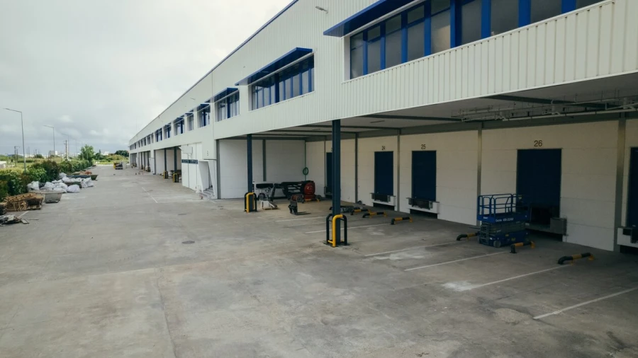 Armazém para Arrendamento em Alverca do Ribatejo e Sobralinho