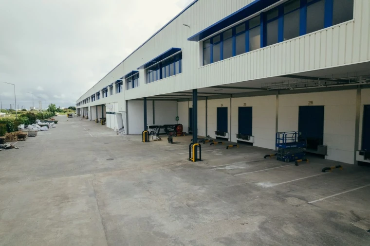 Armazém para Arrendamento em Alverca do Ribatejo e Sobralinho Foto 2