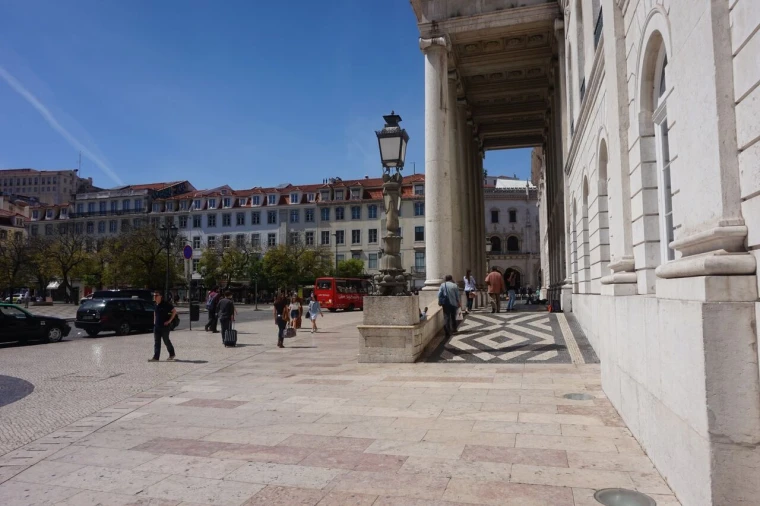 Apartamento T2 para Venda em Arroios Foto 14