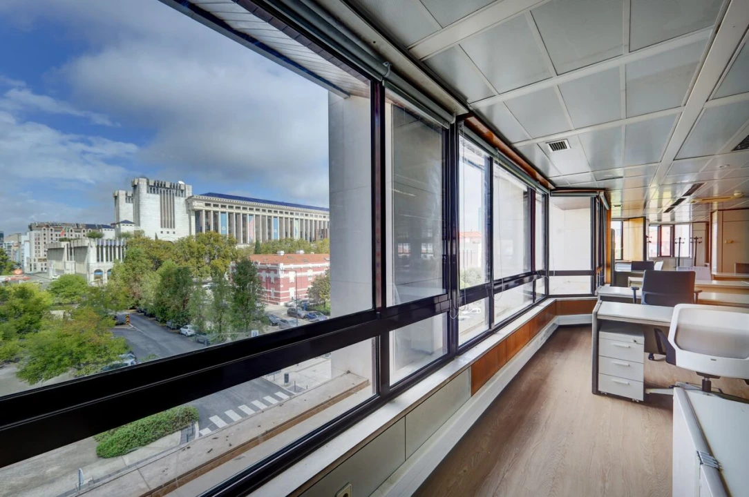 Escritório para Arrendamento em Areeiro Foto 3