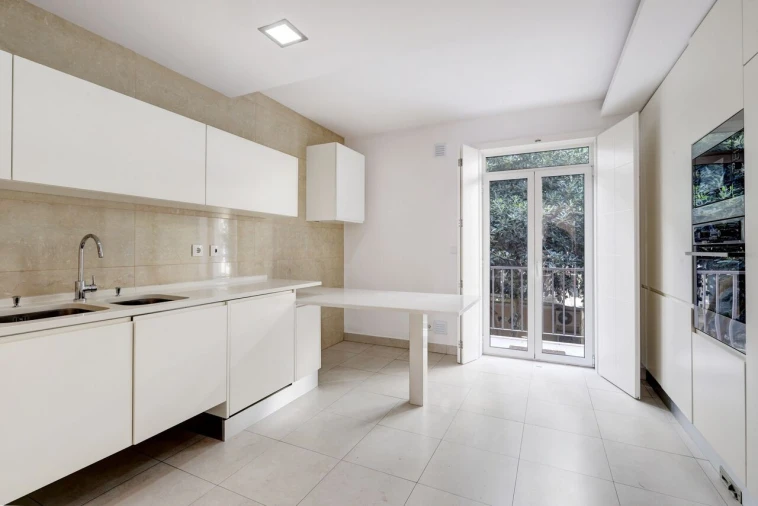 Apartamento T4 para Venda em Estrela Foto 9