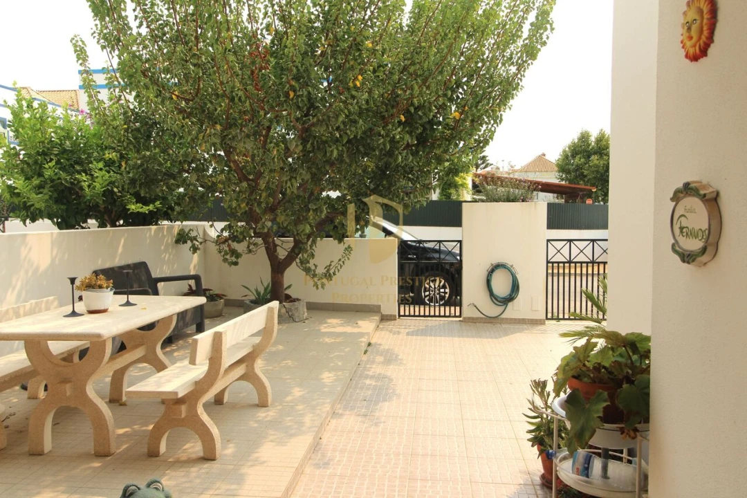 Moradia T4 para Venda em Tavira (Santa Maria e Santiago) Foto 1