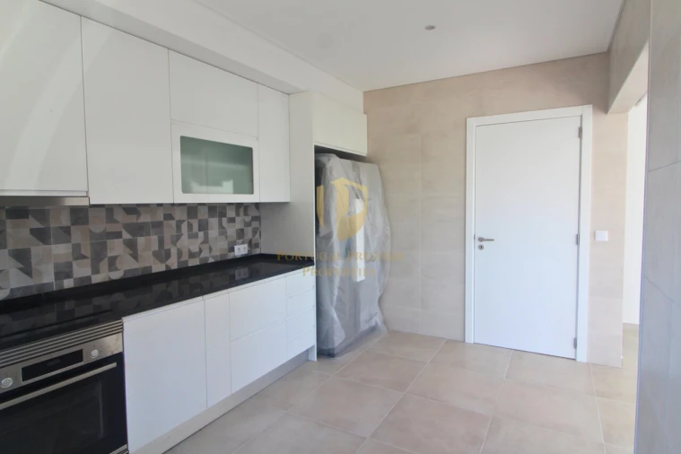 Apartamento T4 para Venda em Tavira (Santa Maria e Santiago) Foto 4