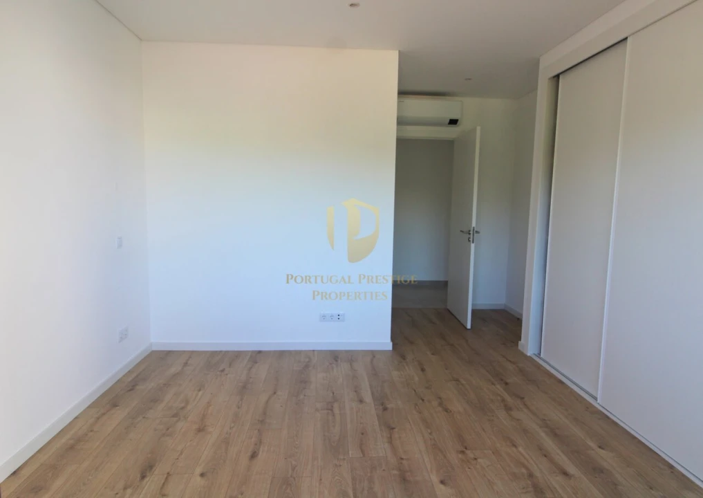 Apartamento T4 para Venda em Tavira (Santa Maria e Santiago) Foto 14