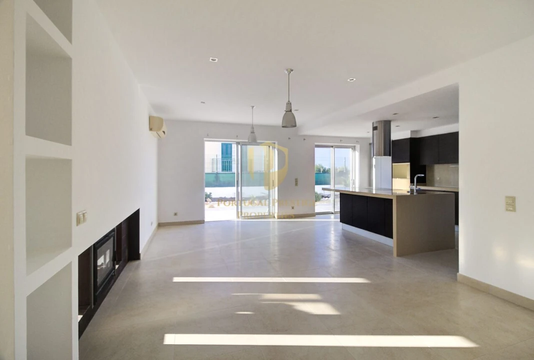 Moradia T4 para Venda em Tavira (Santa Maria e Santiago) Foto 9