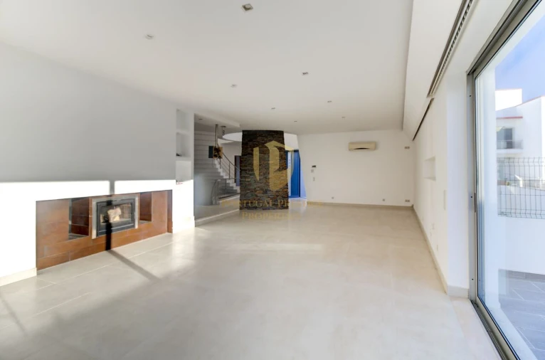 Moradia T4 para Venda em Tavira (Santa Maria e Santiago) Foto 10