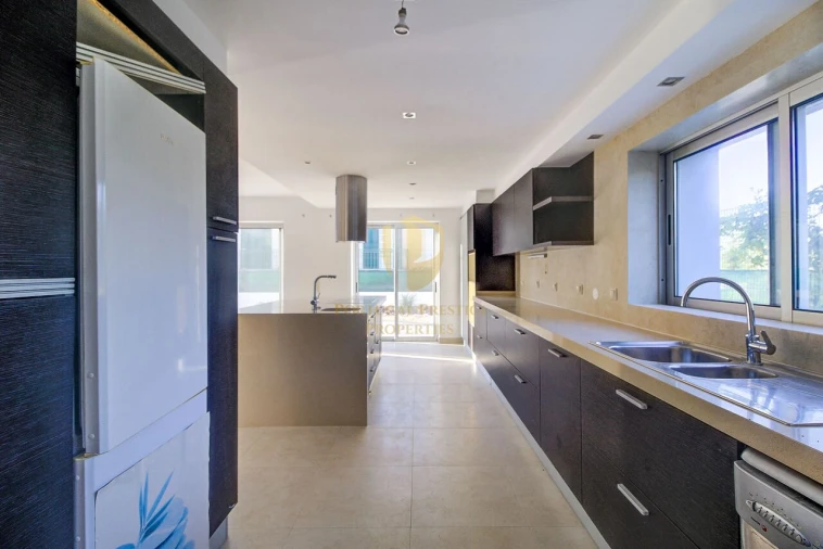 Moradia T4 para Venda em Tavira (Santa Maria e Santiago) Foto 15