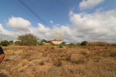 Terreno para Venda em Conceição e Estoi