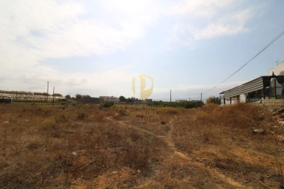 Terreno para Venda em Conceição e Estoi