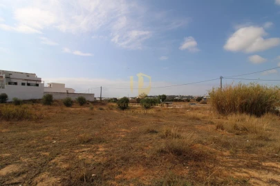 Terreno para Venda em Conceição e Estoi