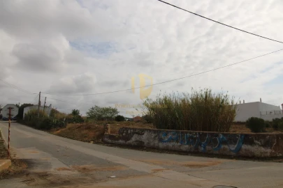 Terreno para Venda em Conceição e Estoi
