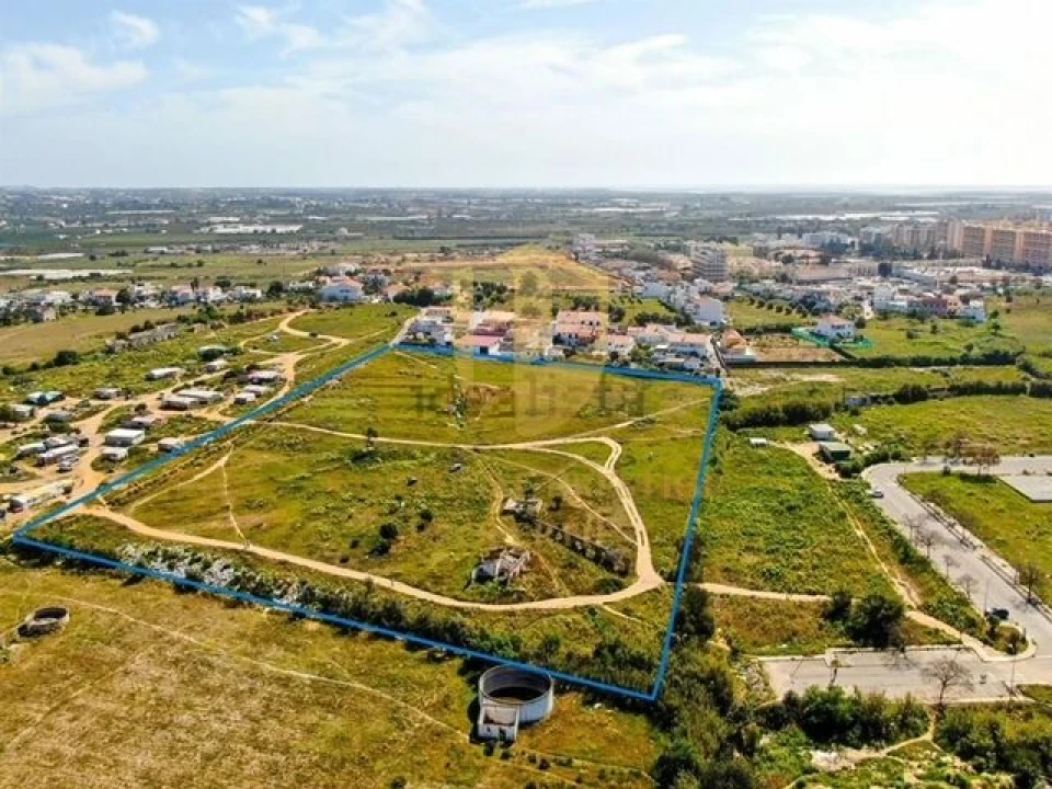 Terreno para Venda em Faro (Sé e São Pedro) Foto 2