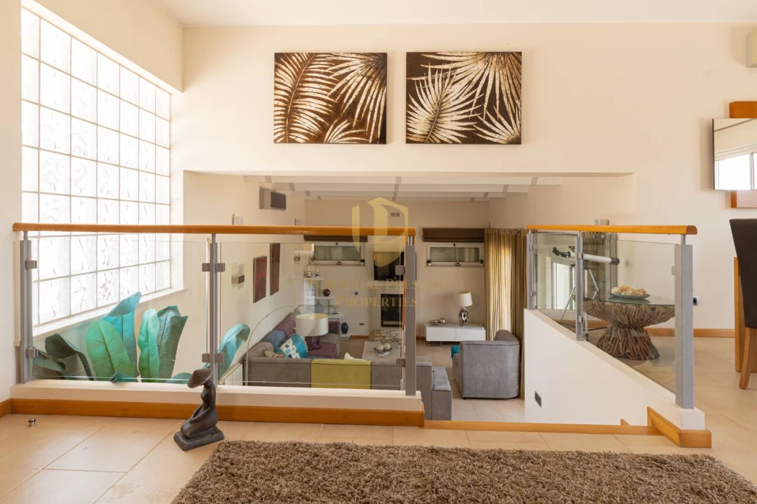 Moradia T3 para Venda em Estômbar e Parchal Foto 5