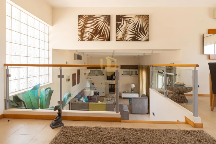 Moradia T3 para Venda em Estômbar e Parchal Foto 5