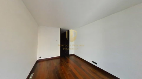 Apartamento T4 para Venda em Alcantara