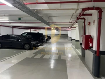 Apartamento T4 para Venda em Alcantara