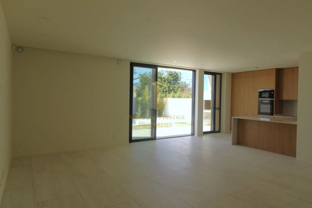 Moradia T4 para Venda em Tavira (Santa Maria e Santiago) Foto 8