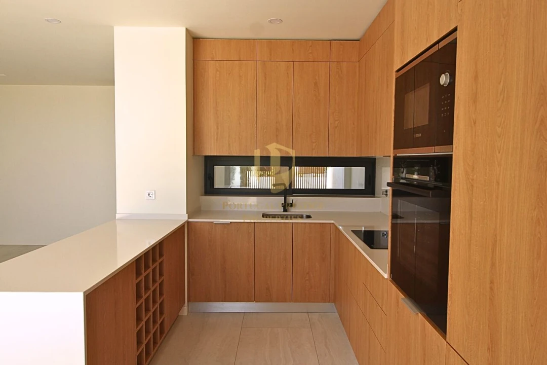 Moradia T4 para Venda em Tavira (Santa Maria e Santiago) Foto 4