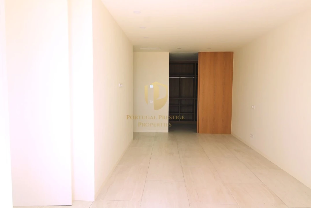 Moradia T4 para Venda em Tavira (Santa Maria e Santiago) Foto 30