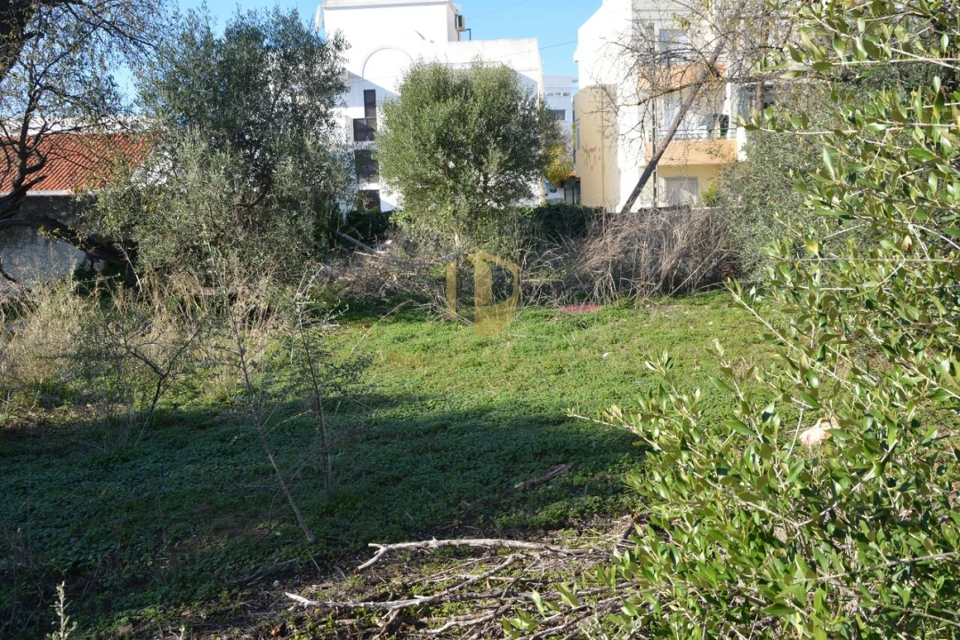 Terreno para Venda em Moncarapacho e Fuseta Foto 1