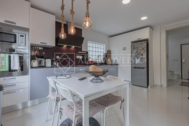 Moradia T4 para Venda em Santo Antonio da Charneca Foto 5