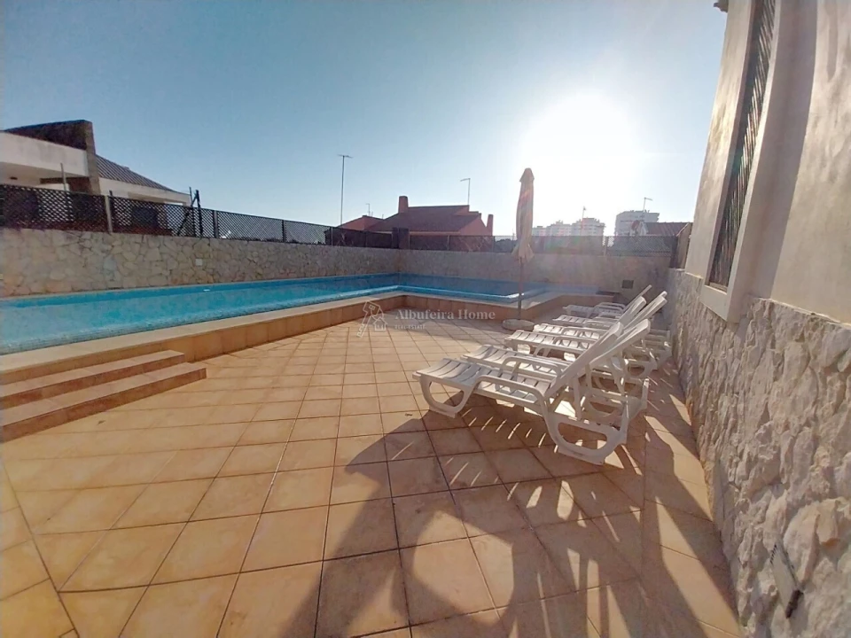 Moradia T4 para Venda em Albufeira e Olhos de Água Foto 4