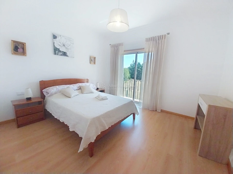 Moradia T4 para Venda em Albufeira e Olhos de Água Foto 14