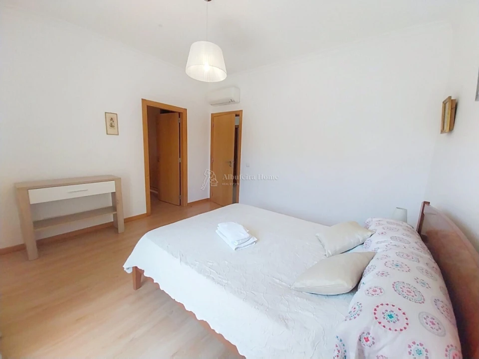 Moradia T4 para Venda em Albufeira e Olhos de Água Foto 15