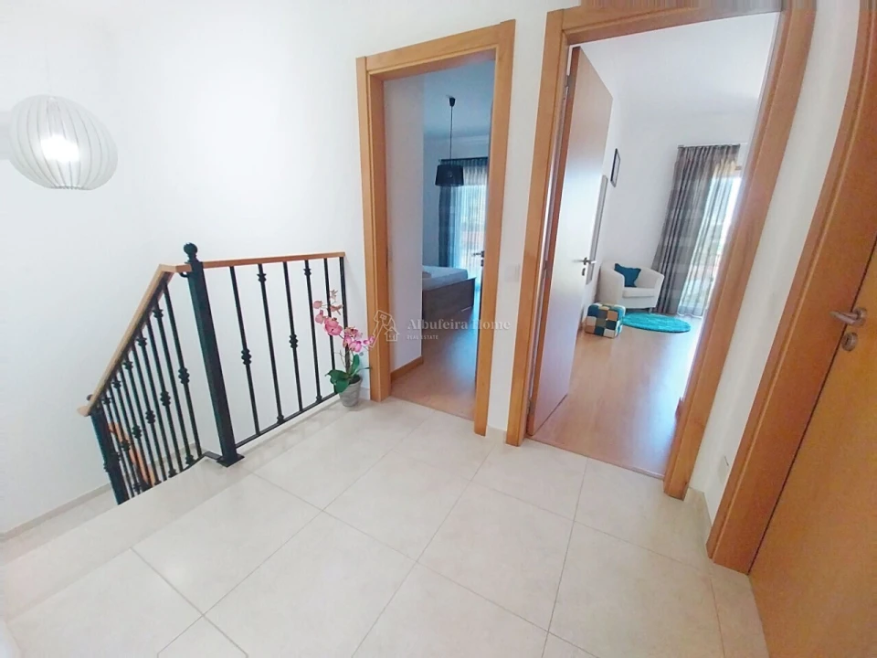Moradia T4 para Venda em Albufeira e Olhos de Água Foto 23