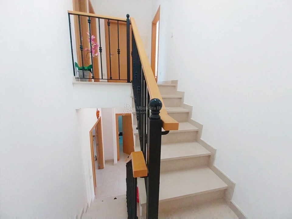 Moradia T4 para Venda em Albufeira e Olhos de Água Foto 25