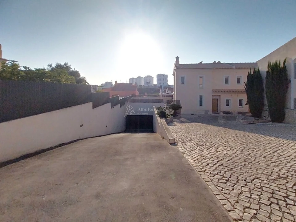 Moradia T4 para Venda em Albufeira e Olhos de Água Foto 6
