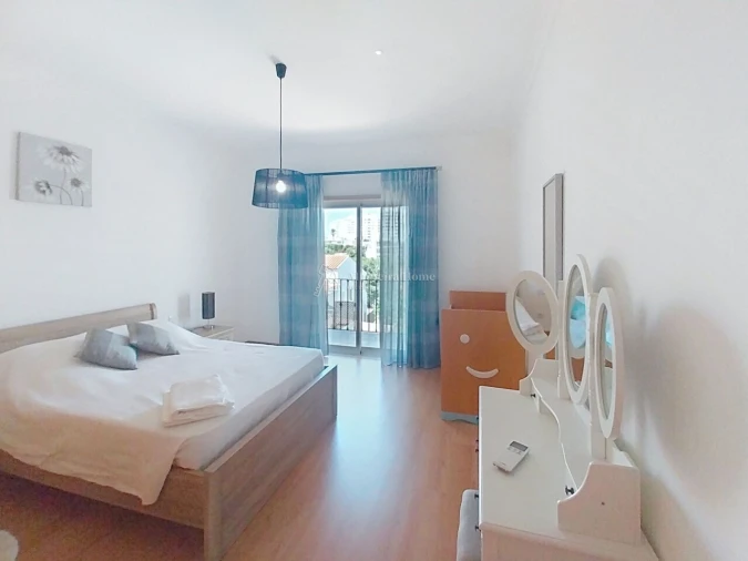 Moradia T4 para Venda em Albufeira e Olhos de Água Foto 8